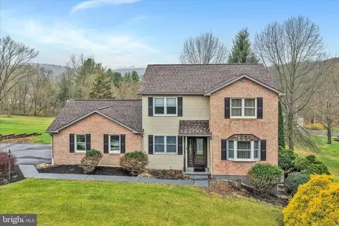 1004 Ridgeview Dr, Orwigsburg, PA 17961