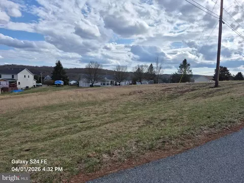 2200 Quarterhorse Dr, Auburn, PA 17922