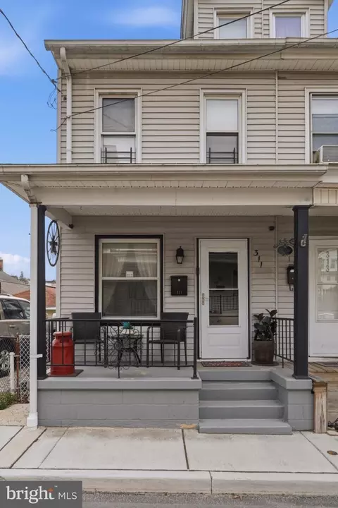 311 Pine St, Minersville, PA 17954