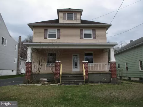 31 Village Rd, Lost Creek, PA 17946