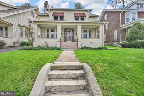 1911 Mahantongo St, Pottsville, PA 17901