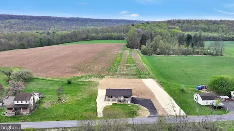 163 Swopes Valley Rd, Pine Grove, PA 17963