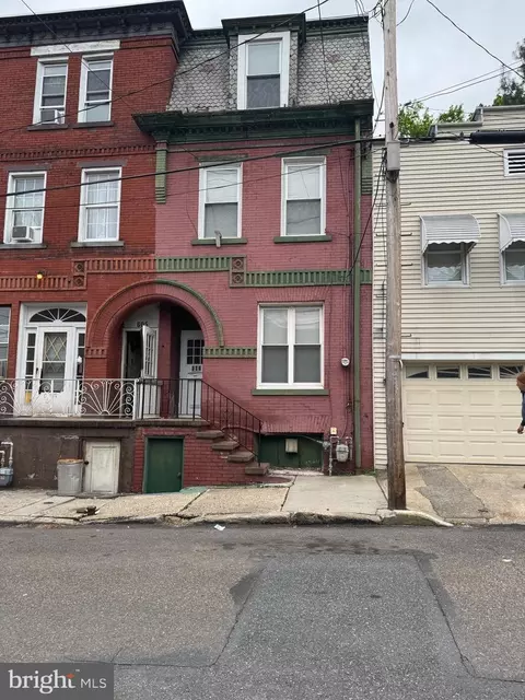 607 W Norwegian St, Pottsville, PA 17901
