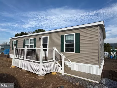 12 King Ln, Schuylkill Haven, PA 17972