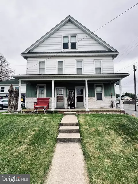 1137 W 1139 W Main St, Valley View, PA 17983