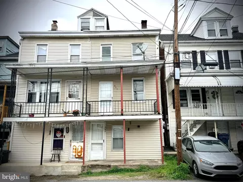 240 Valley St, New Philadelphia, PA 17959