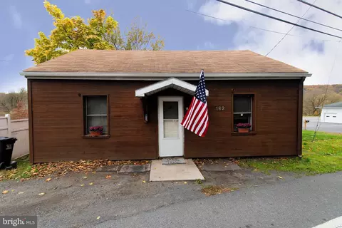 192 Chestnut St, Cressona, PA 17929