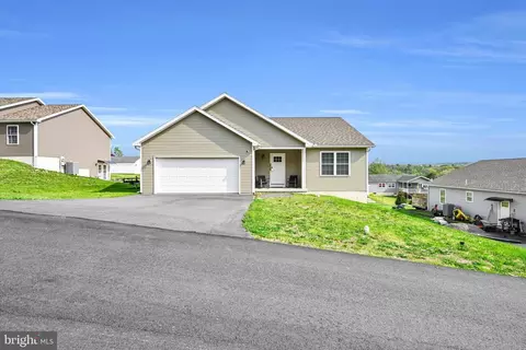 308 Oak Hill St, Seltzer, PA 17974
