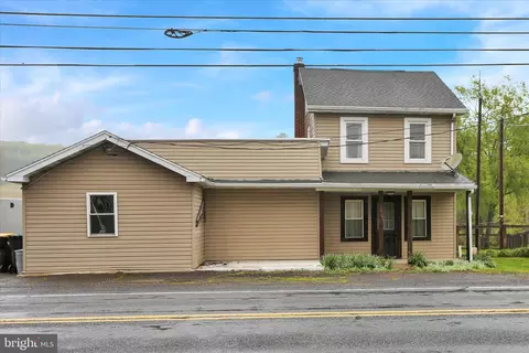 1039 Long Run Rd, Pine Grove, PA 17963