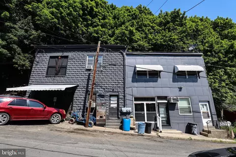 720 W Arch St, Pottsville, PA 17901