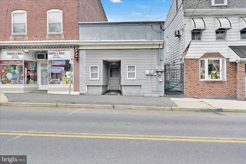 1588 W Market St, Pottsville, PA 17901