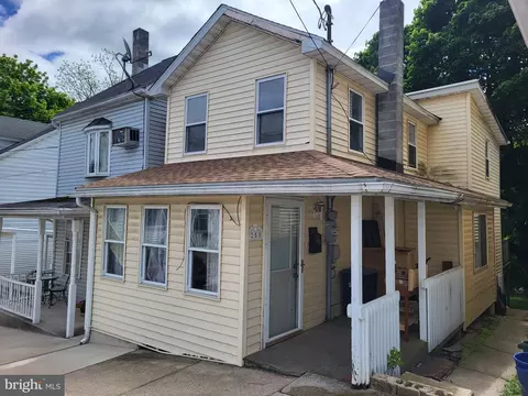 250 Van Gelder St, Tamaqua, PA 18252