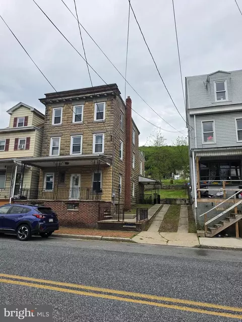 130 E Bacon St, Pottsville, PA 17901