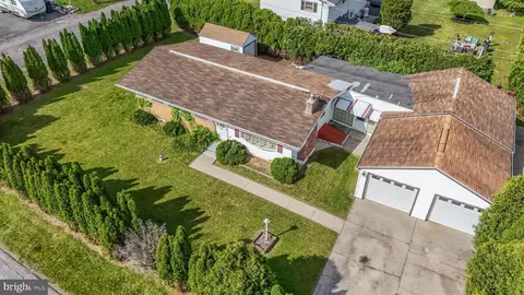 114 Cumberland Ave, Tamaqua, PA 18252