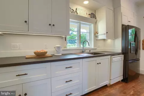 Kitchen - 144 Main Rd, Pitman, PA 17964 photo 3 of 3