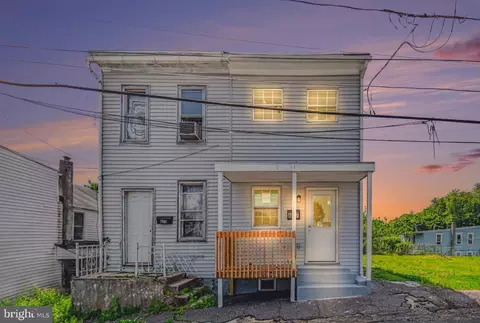 617 N 7th St, Pottsville, PA 17901