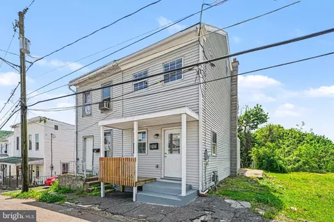 617 N 7th St, Pottsville, PA 17901