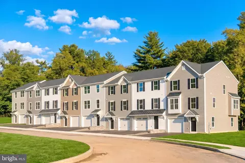211 Pine Crest Village Dr #LOT 11, Pine Grove, PA 17963