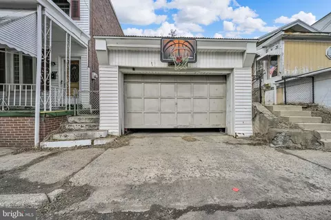 604 Fairview St, Pottsville, PA 17901