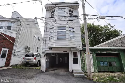 320 W New York St, Shenandoah, PA 17976
