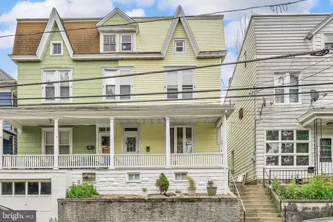 210 N Warren St, Orwigsburg, PA 17961