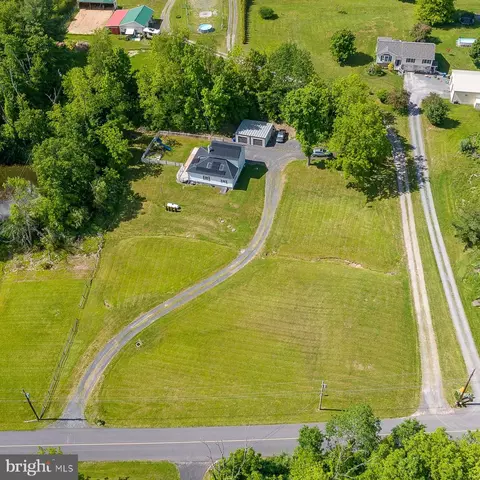 31 W Wild Cherry Rd, Schuylkill Haven, PA 17972