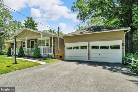 190 Brier City Rd, Pottsville, PA 17901
