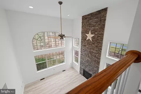 Entry Way - 2 Pinewood Cir, Hazleton, PA 18202 photo 3 of 3