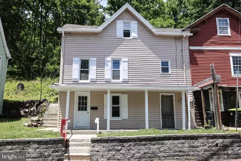 144 Pottsville St, Cressona, PA 17929