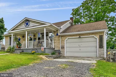 802 N 16th St, Pottsville, PA 17901