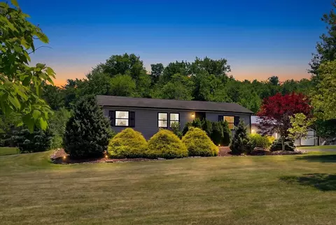 284 Blue Mountain Dr, New Ringgold, PA 17960