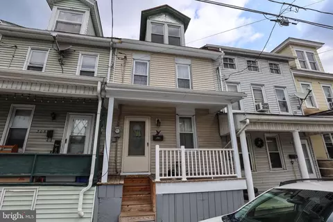 206 W Main St, Tremont, PA 17981