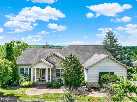 1888 Bow Dr, Auburn, PA 17922