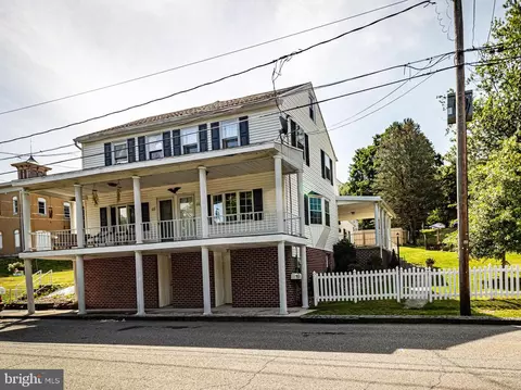 66 E Savory St, Pottsville, PA 17901