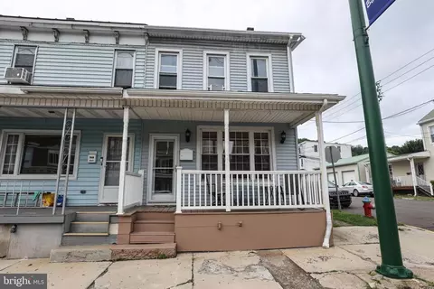 300 S 2nd St, Saint Clair, PA 17970