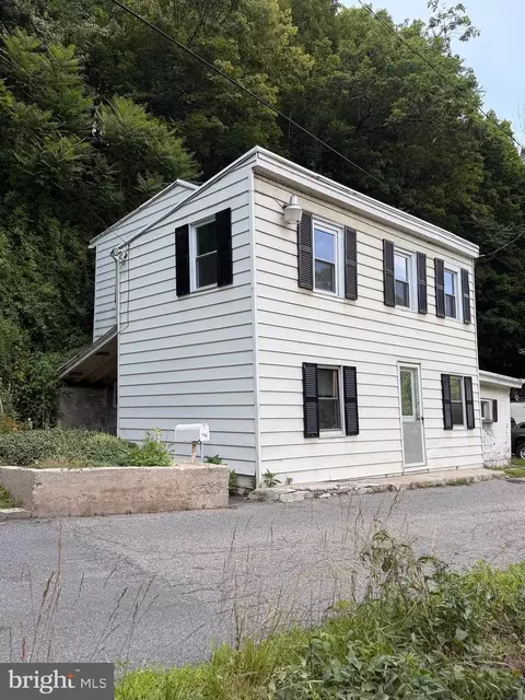 966 S Centre St, Pottsville, PA 17901