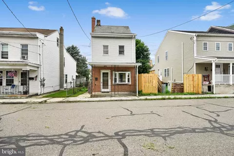 212 N Nichols St, Saint Clair, PA 17970
