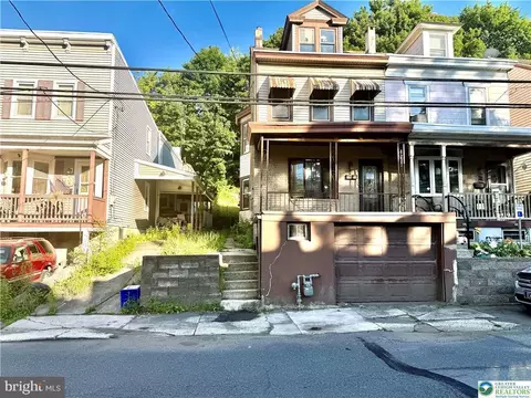 457 Nichols St, Pottsville, PA 17901