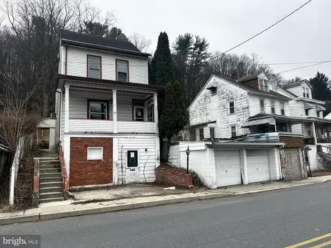 531 Peacock St, Pottsville, PA 17901