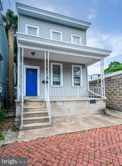 118 W Railroad St, Pottsville, PA 17901