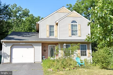 1751 Oak Ct, Orwigsburg, PA 17961