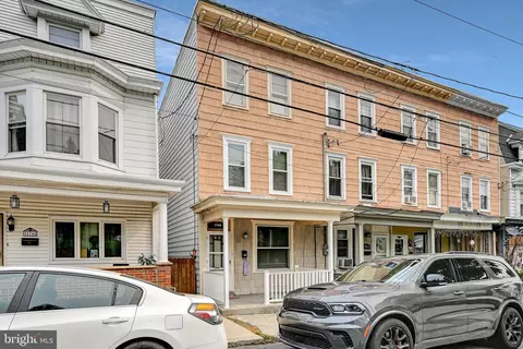 1746 W Norwegian St, Pottsville, PA 17901