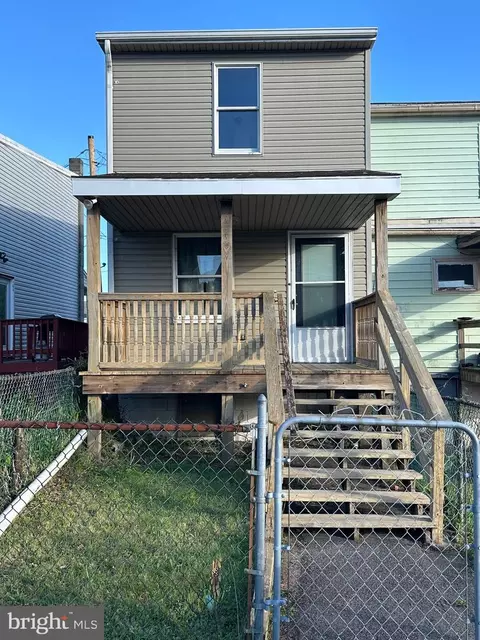 531 W Howard St, Frackville, PA 17931