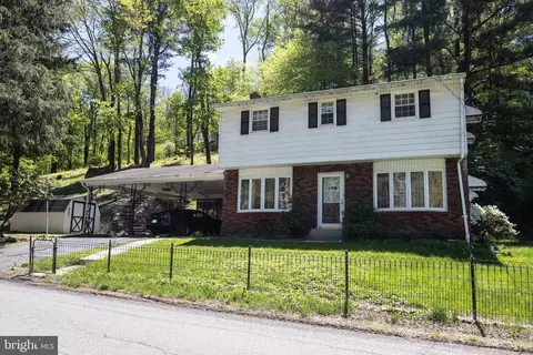 120 Low Rd, Pottsville, PA 17901