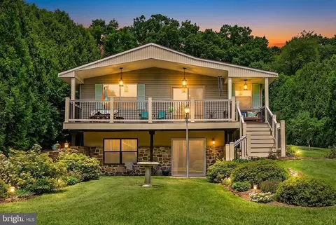 1138 Fawn Cv, Auburn, PA 17922