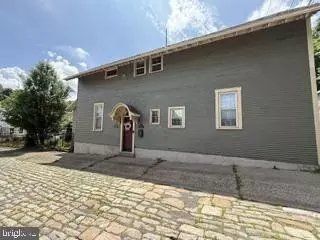 Entry Way - 8 N 4th St, Ashland, PA 17921 photo 1 of 5