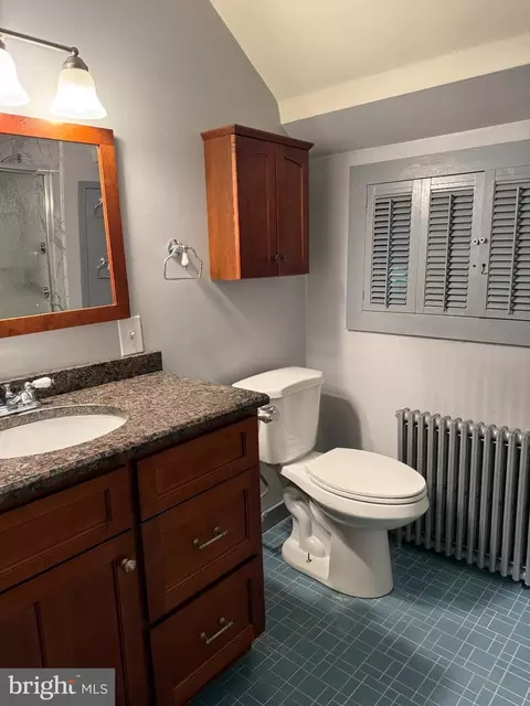 Bath - 8 N 4th St, Ashland, PA 17921 photo 2 of 3