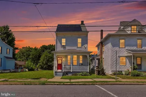 506 W Market St, Orwigsburg, PA 17961