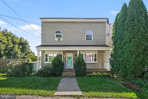 728 W John St, Frackville, PA 17931