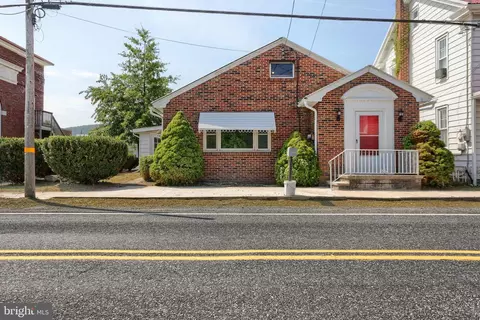 625 E Main St, Hegins, PA 17938